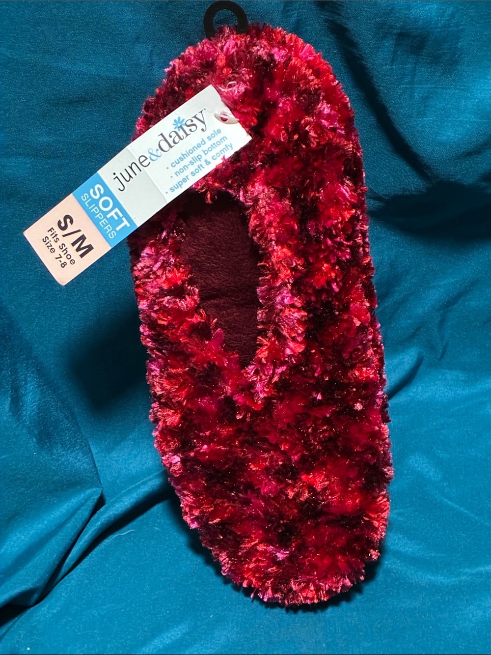 June & Daisy Women's Plush Red Cozy Slippers - Small/Medium 7-8